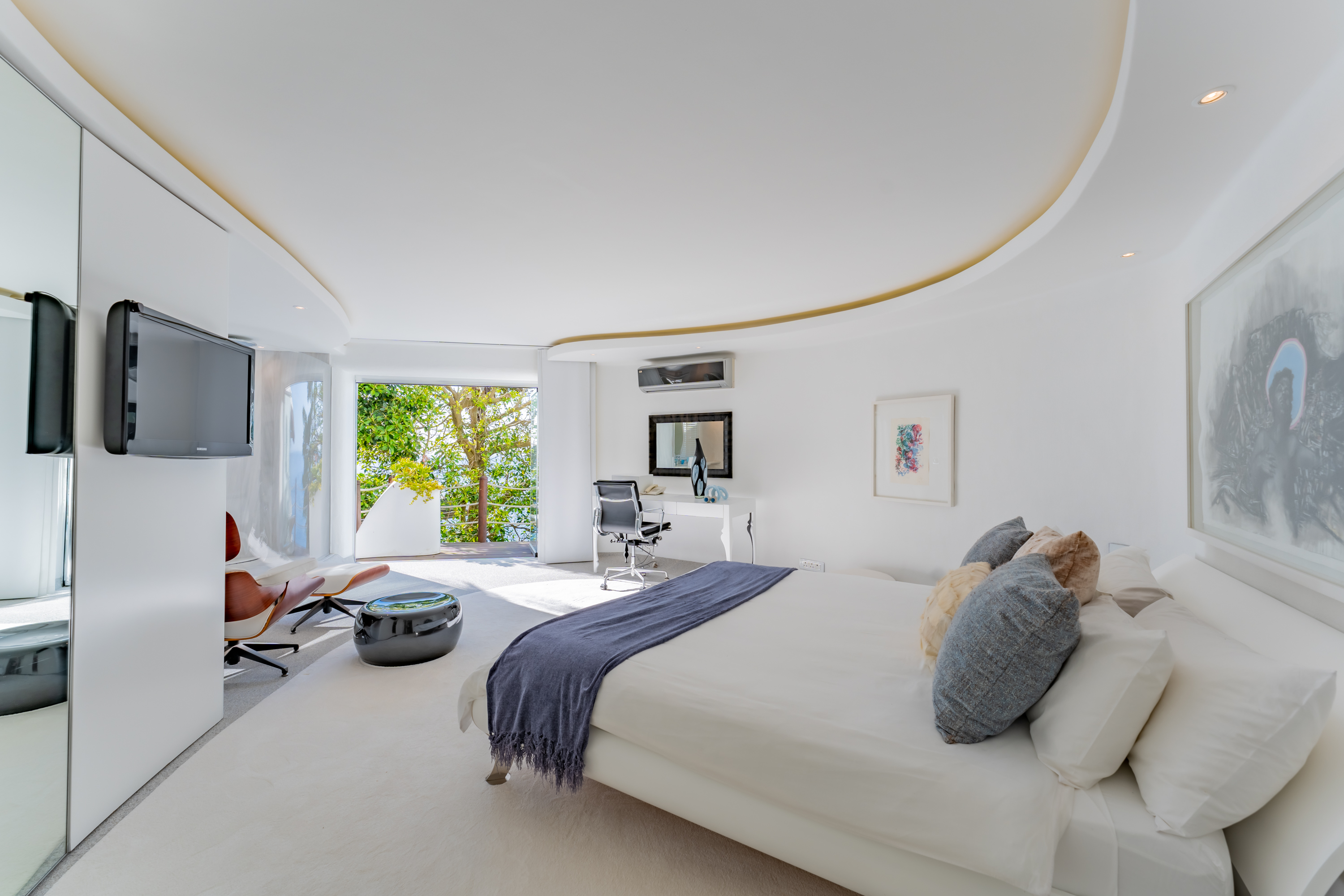 6 Bedroom Property for Sale in Bantry Bay Western Cape